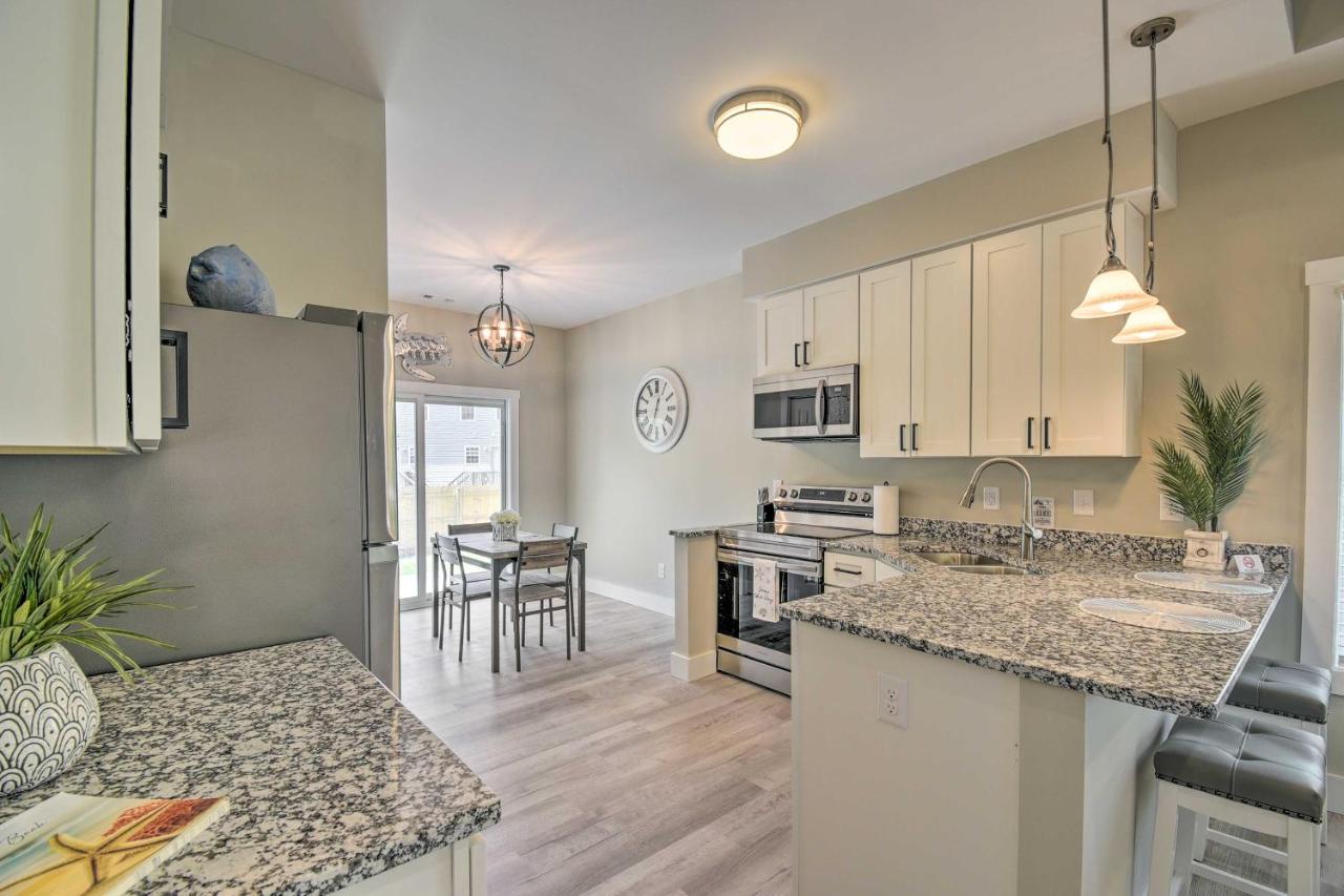 Ocean Isle Beach Home With Shared Lanai And Grill 외부 사진