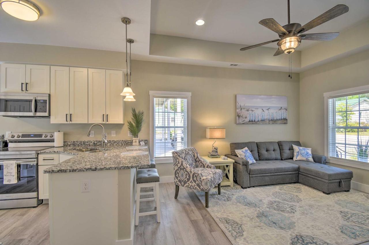 Ocean Isle Beach Home With Shared Lanai And Grill 외부 사진
