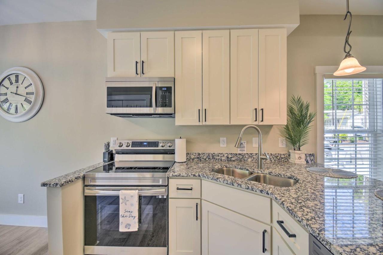 Ocean Isle Beach Home With Shared Lanai And Grill 외부 사진
