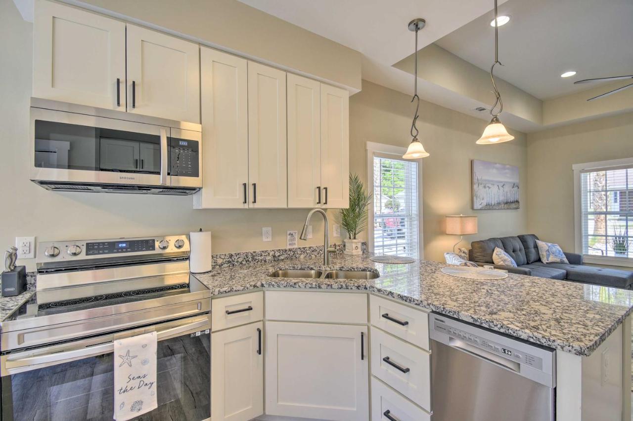 Ocean Isle Beach Home With Shared Lanai And Grill 외부 사진