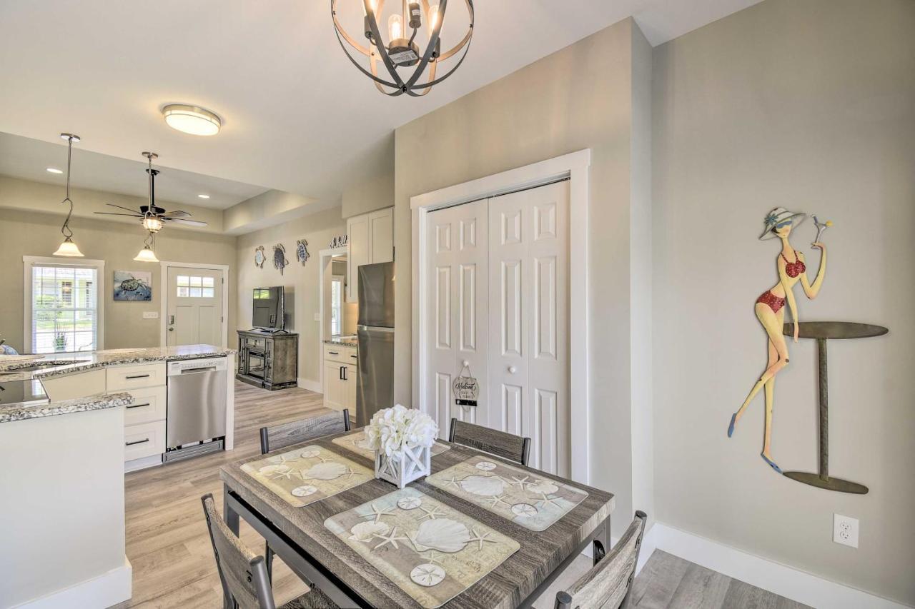 Ocean Isle Beach Home With Shared Lanai And Grill 외부 사진